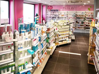 Pharmacie Familia - Pin
