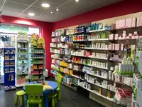 Pharmacie Scauflaire À Roux