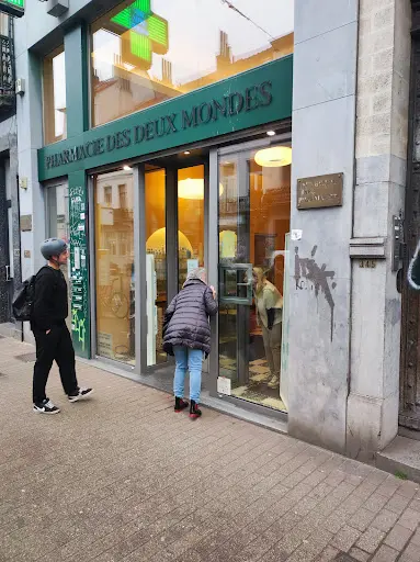 Pharmacie des Deux Mondes